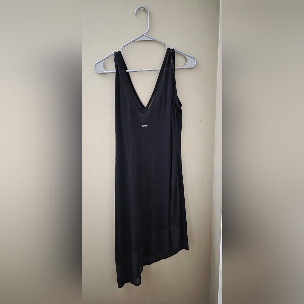 Elegant Black Sleeveless Swimwear Cover